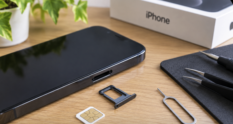 SIMトレーに異常？iPhone修理前に確認したいポイント